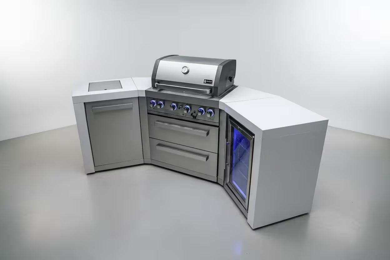 Mont Alpi 400 Deluxe Island with 45 Degree Corners and a Fridge Cabinet - Mont Alpi Canada