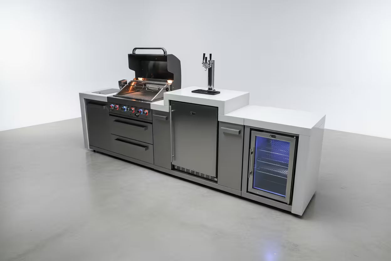 Mont Alpi 400 Deluxe Island with a Kegerator and  Fridge Cabinet - Mont Alpi Canada