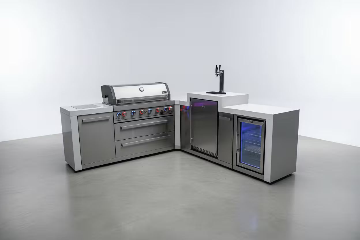 Mont Alpi 805 Deluxe Island with a 90 Degree Corner, Kegerator and Fridge Cabinet - Mont Alpi Canada