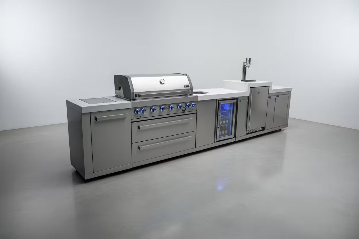 Mont Alpi 805 Island with a Kegerator and a Beverage Center - Mont Alpi Canada